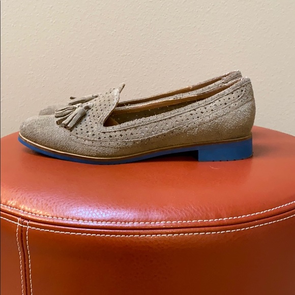 Nicole size 7 1/2 khaki suede shoes & blue soles - Picture 2 of 6
